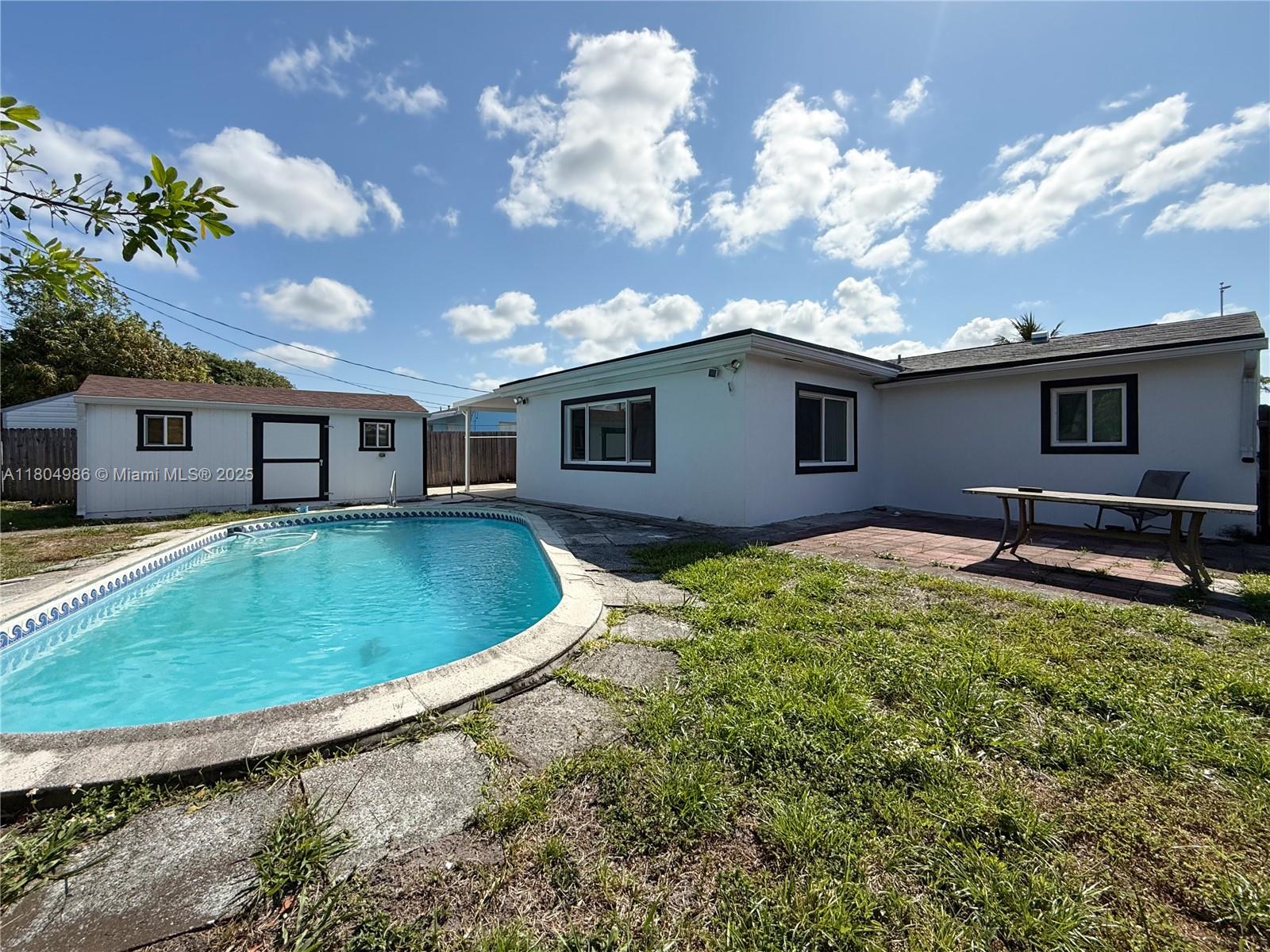 2135 SW 46th Ter