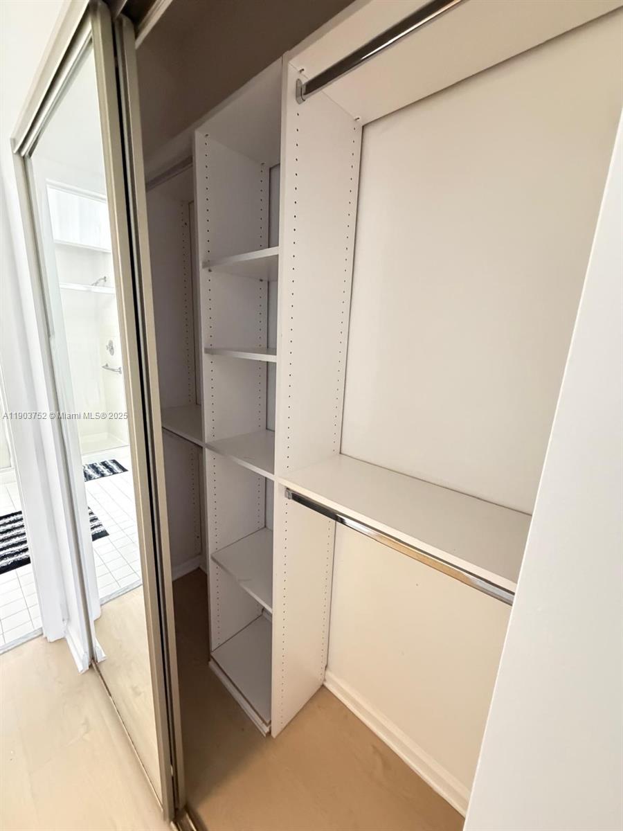 BRIARWOOD AT INDIAN SPRIN - Residential Lease