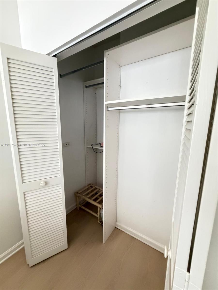 BRIARWOOD AT INDIAN SPRIN - Residential Lease