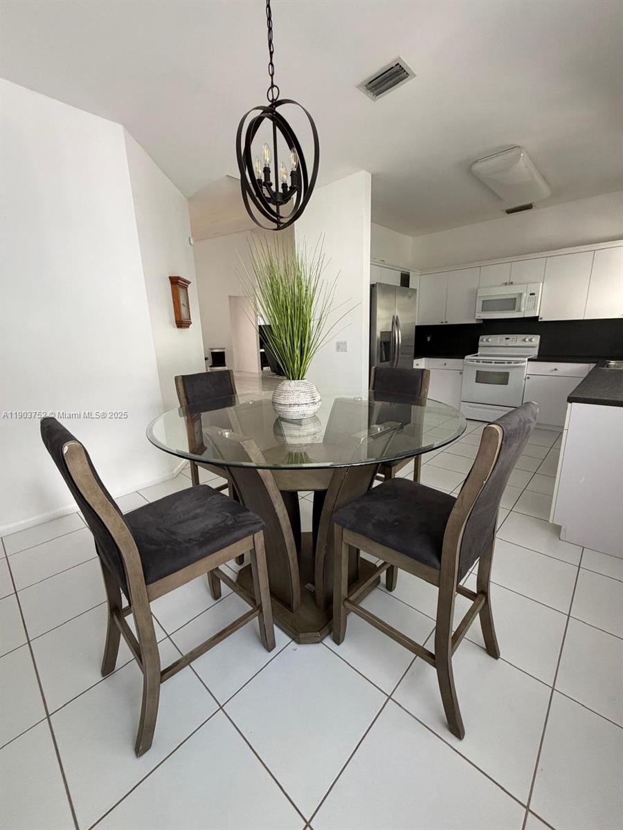 BRIARWOOD AT INDIAN SPRIN - Residential Lease