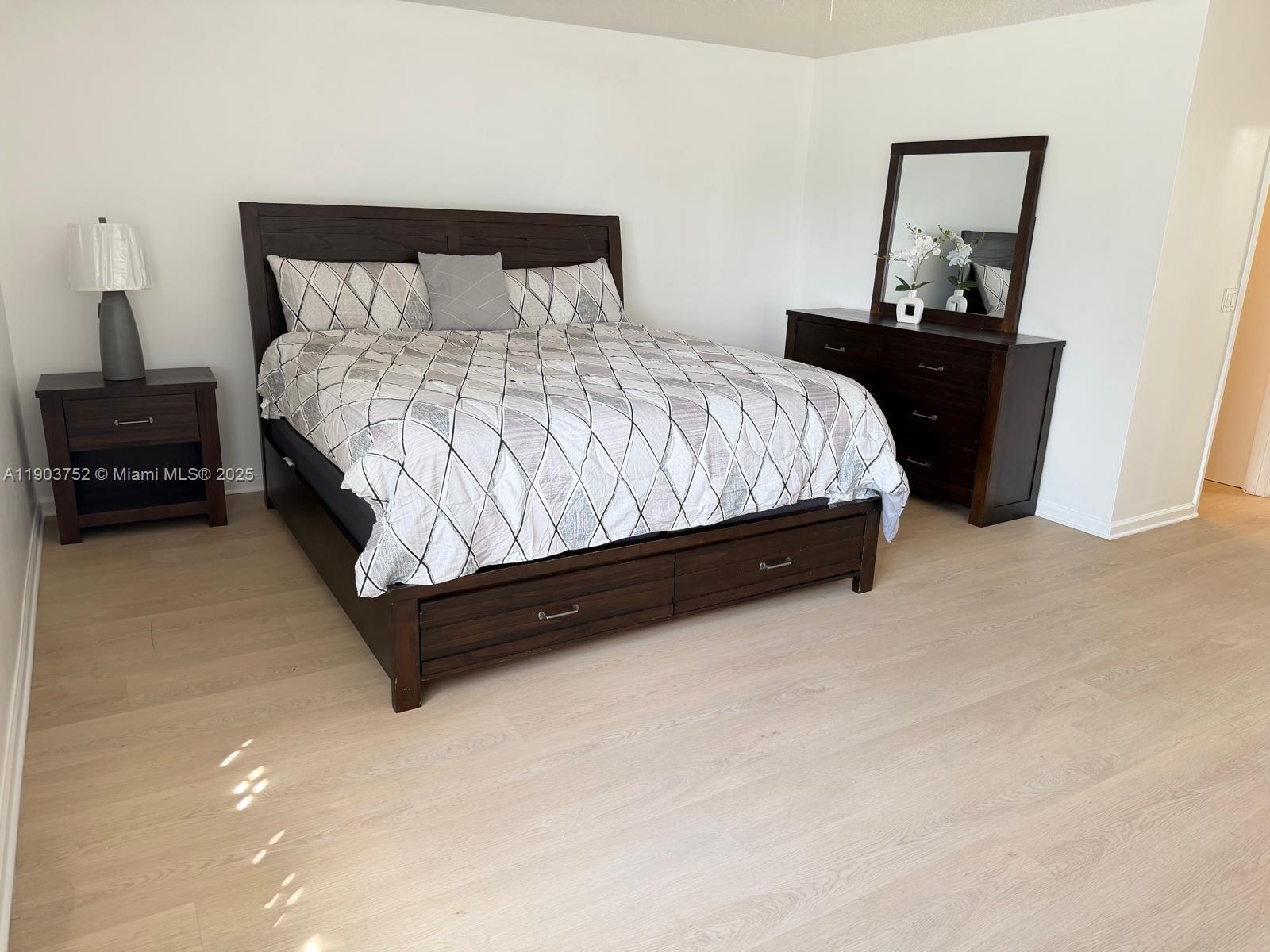 BRIARWOOD AT INDIAN SPRIN - Residential Lease