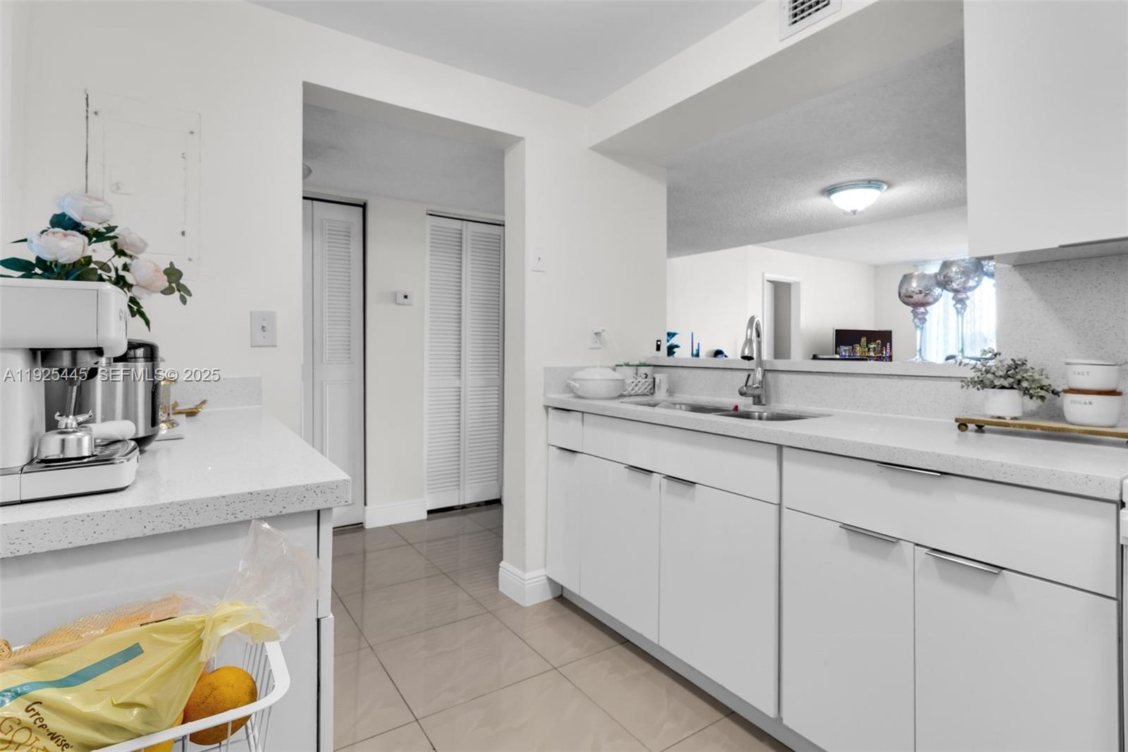 EL CONQUISTADOR NORTH CON - Residential