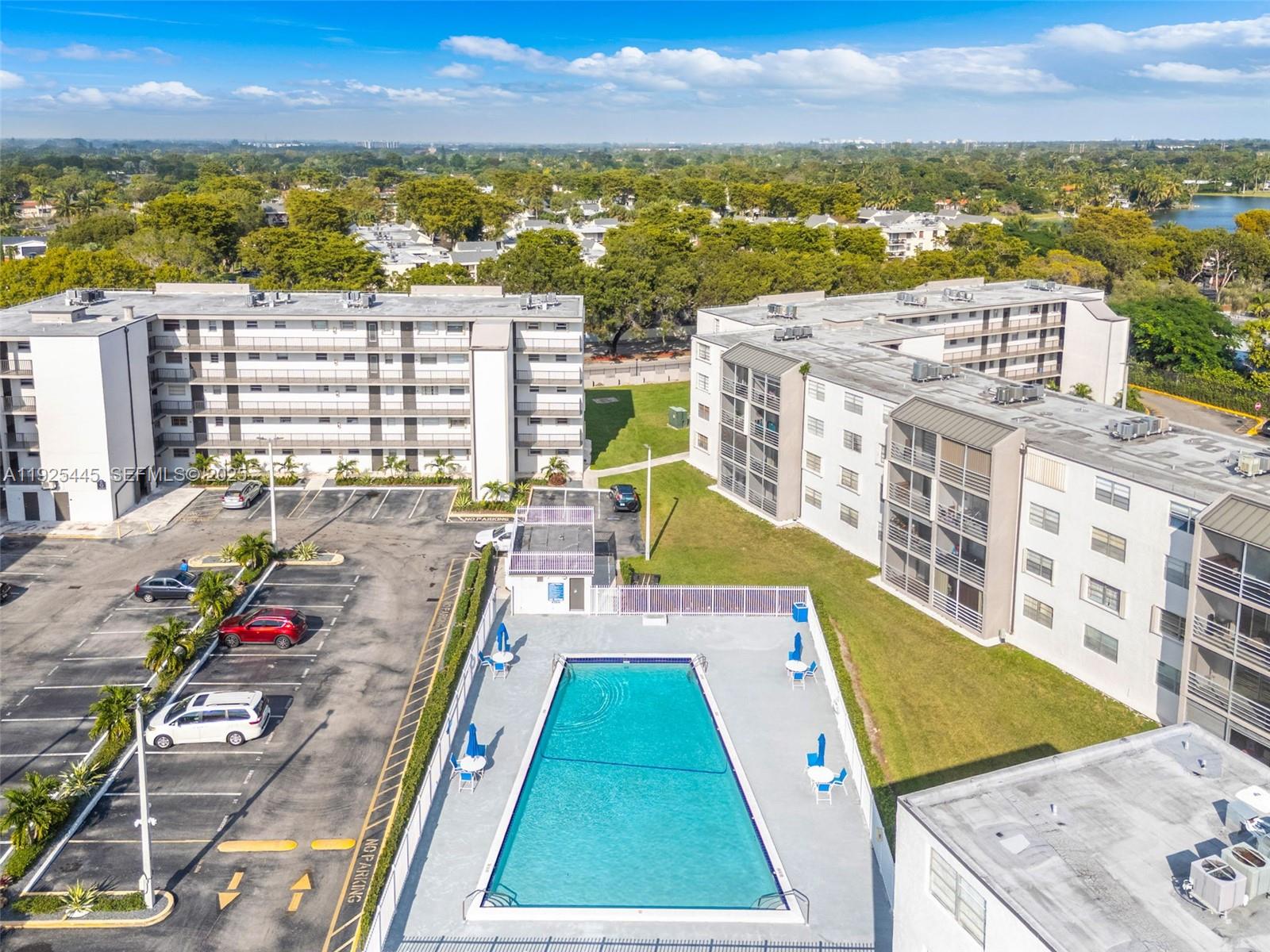 EL CONQUISTADOR NORTH CON - Residential