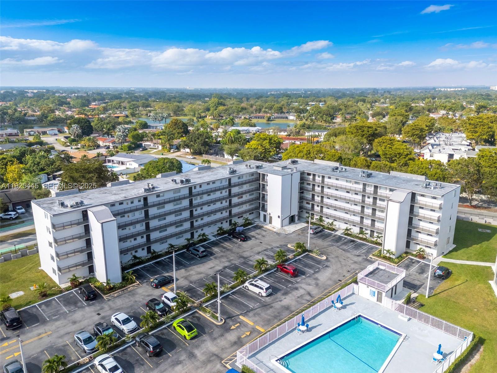 EL CONQUISTADOR NORTH CON - Residential