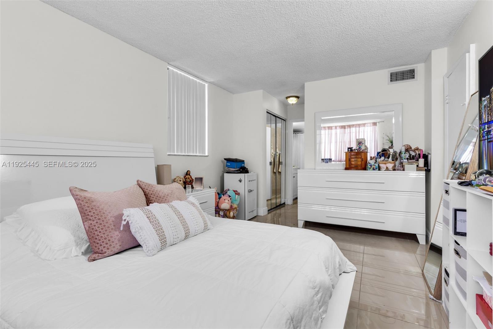 EL CONQUISTADOR NORTH CON - Residential