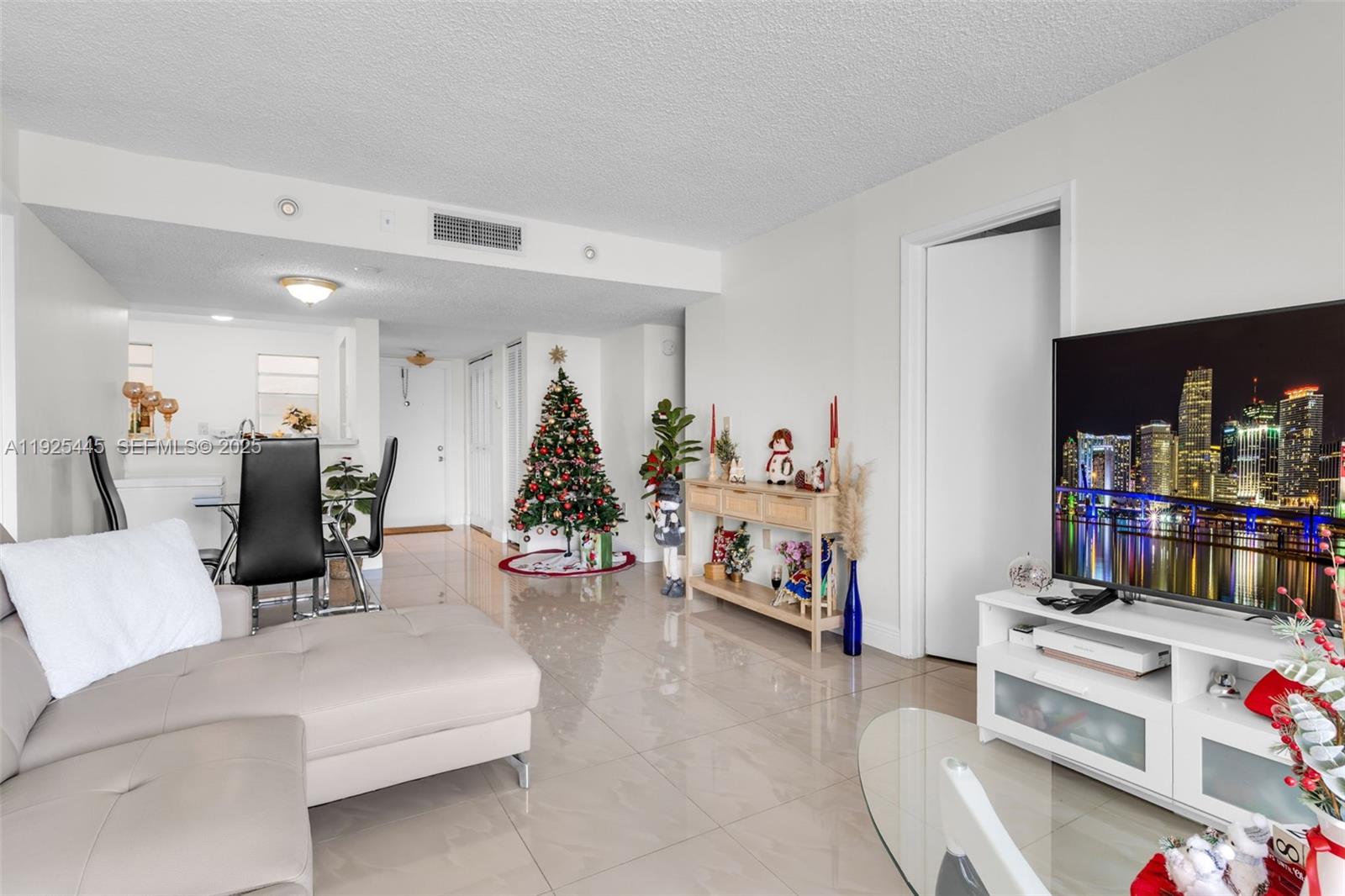 EL CONQUISTADOR NORTH CON - Residential