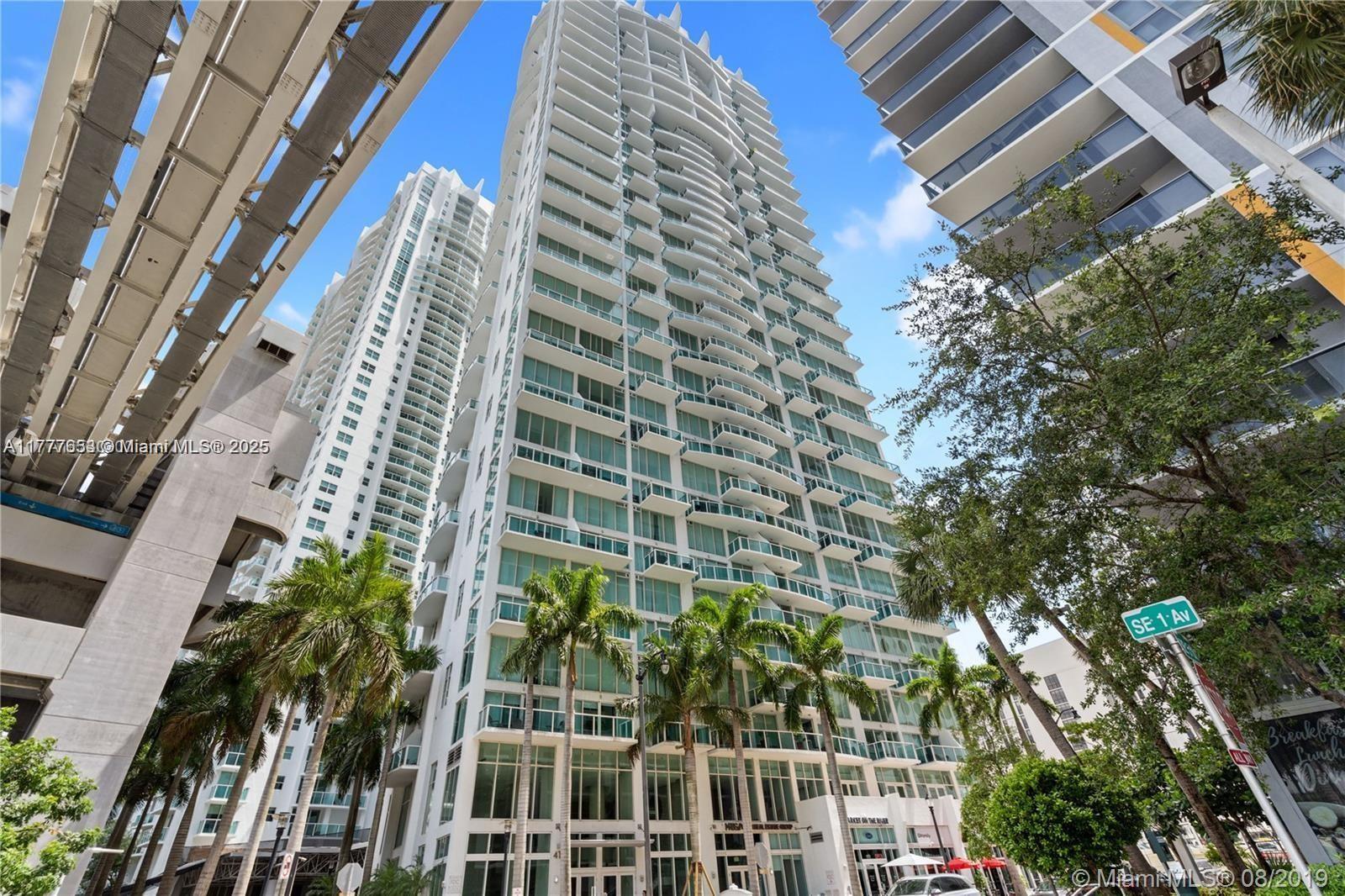 Rental Property at 41 Se 5th St 2206, Miami, Broward County, Florida - Bedrooms: 1 
Bathrooms: 2  - $3,300 MO.