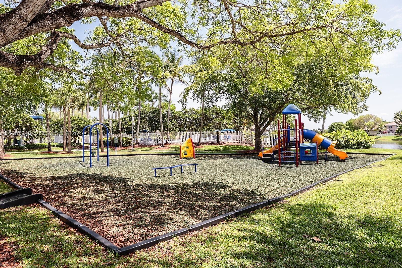 PEMBROKE ISLES 1 - Residential
