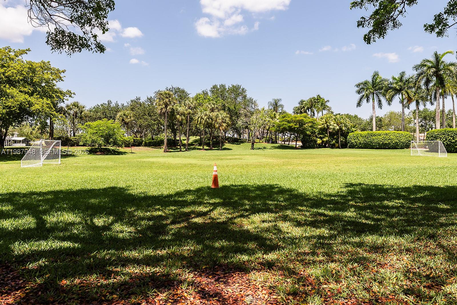 PEMBROKE ISLES 1 - Residential