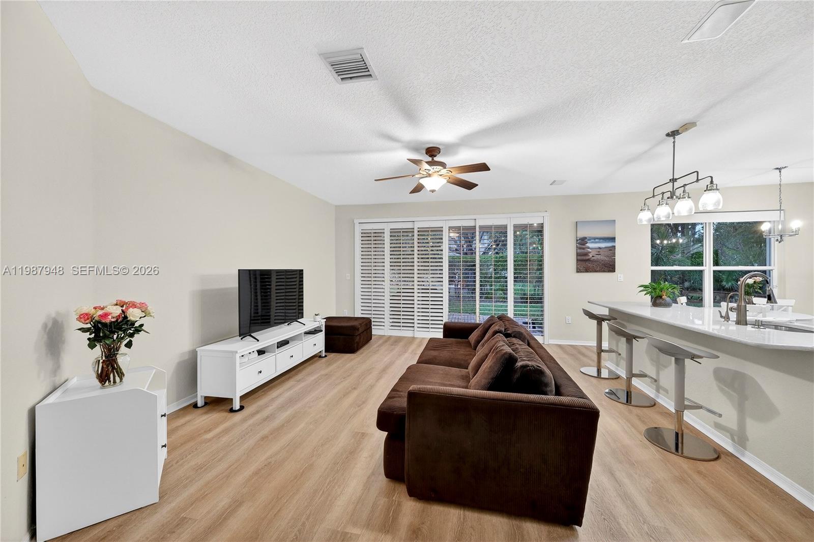 PEMBROKE ISLES 1 - Residential