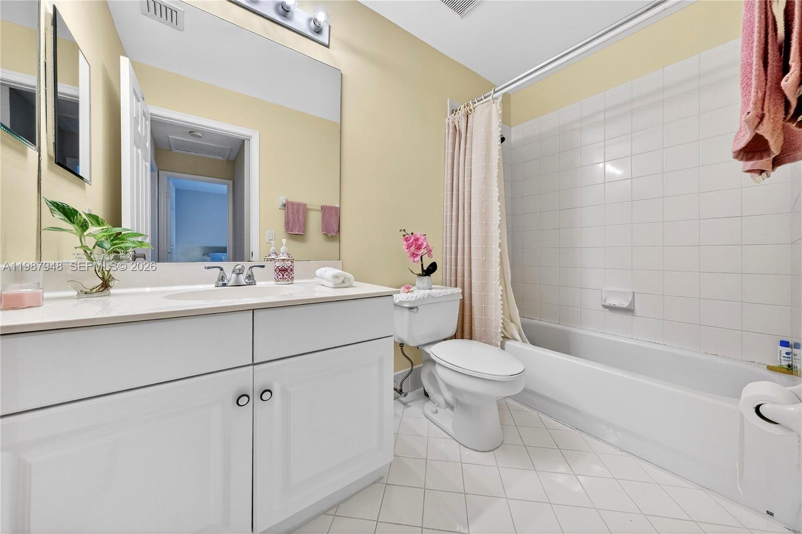 PEMBROKE ISLES 1 - Residential