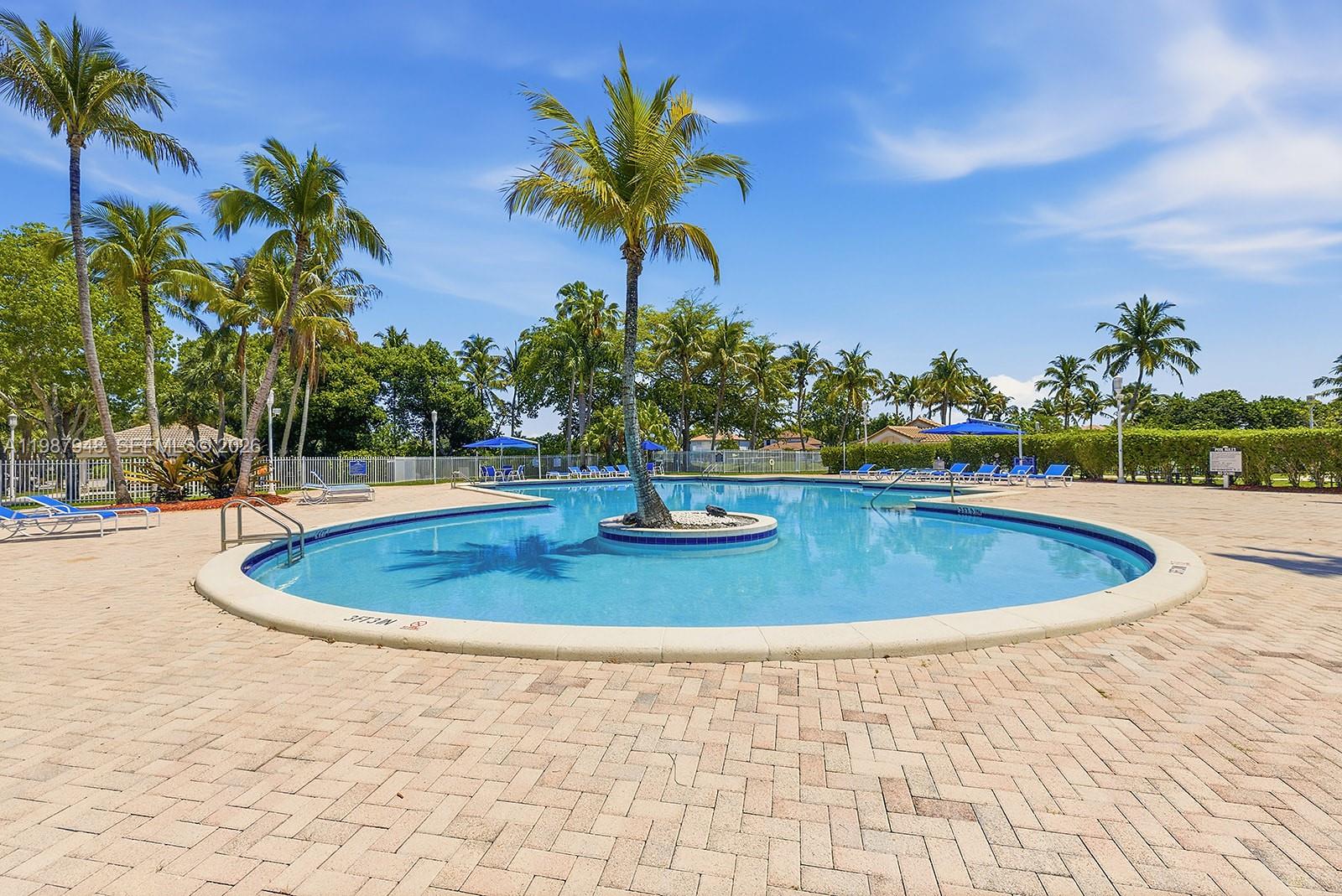 PEMBROKE ISLES 1 - Residential