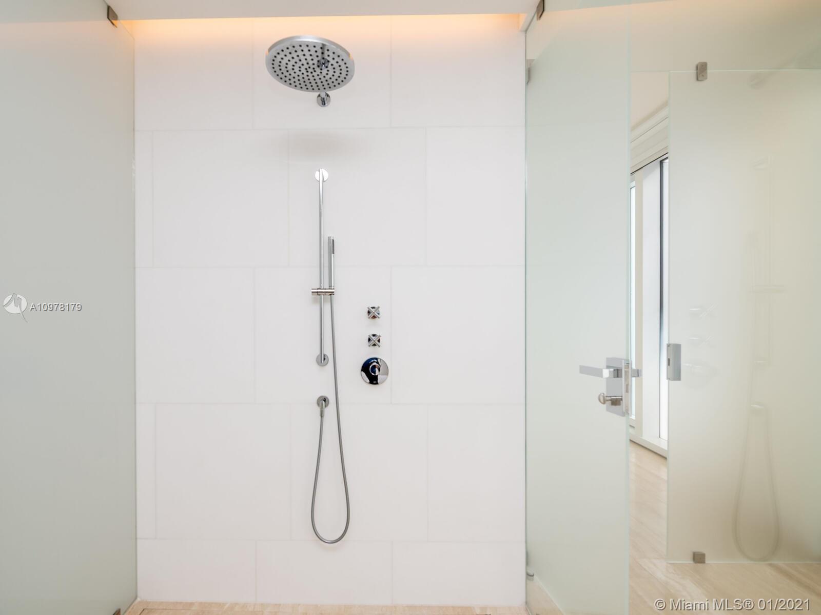 SURF CLUB CONDO - Residential