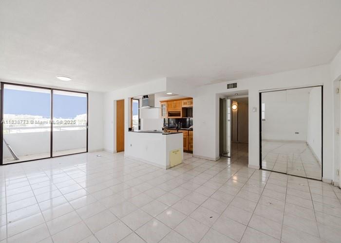 PARKVIEW PLAZA CONDO - Residential