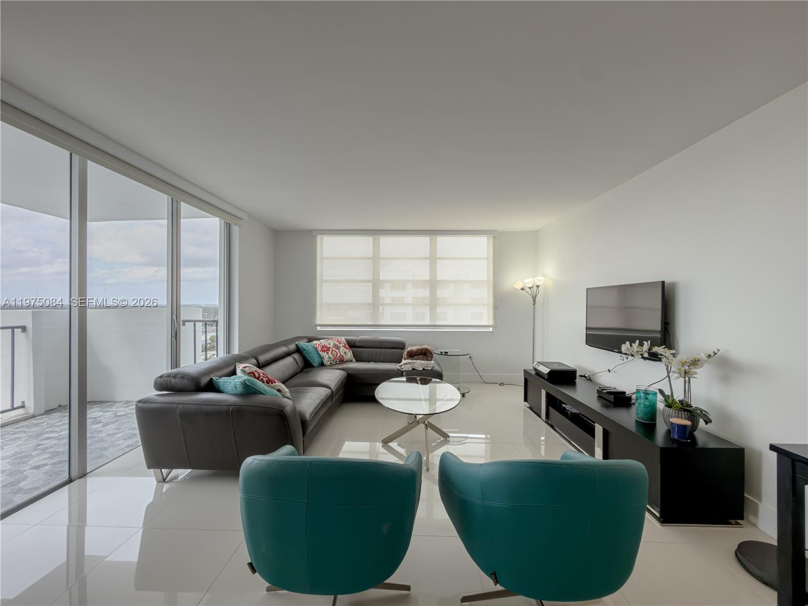 COMMODORE PLAZA CONDO - Residential