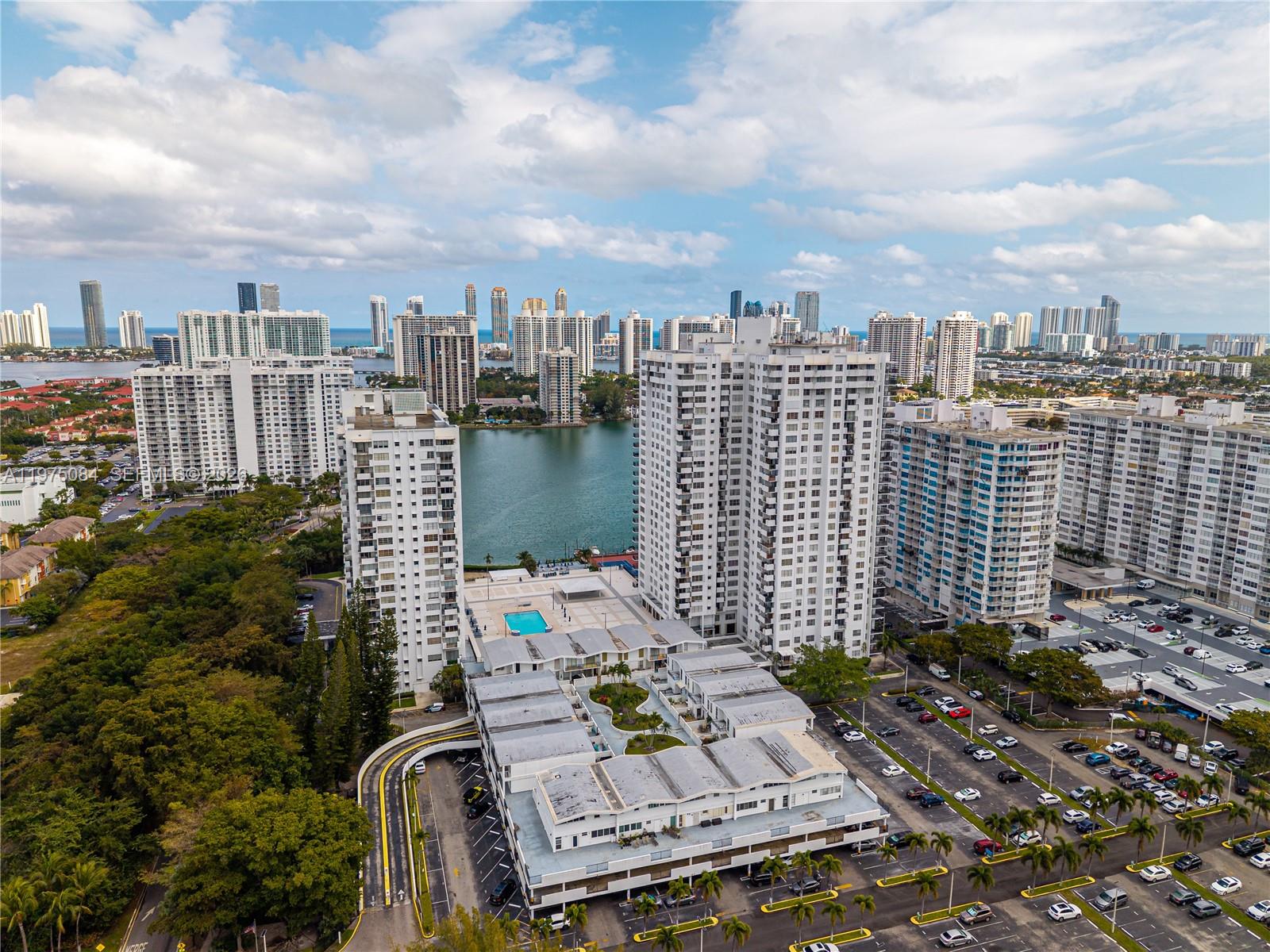 COMMODORE PLAZA CONDO - Residential