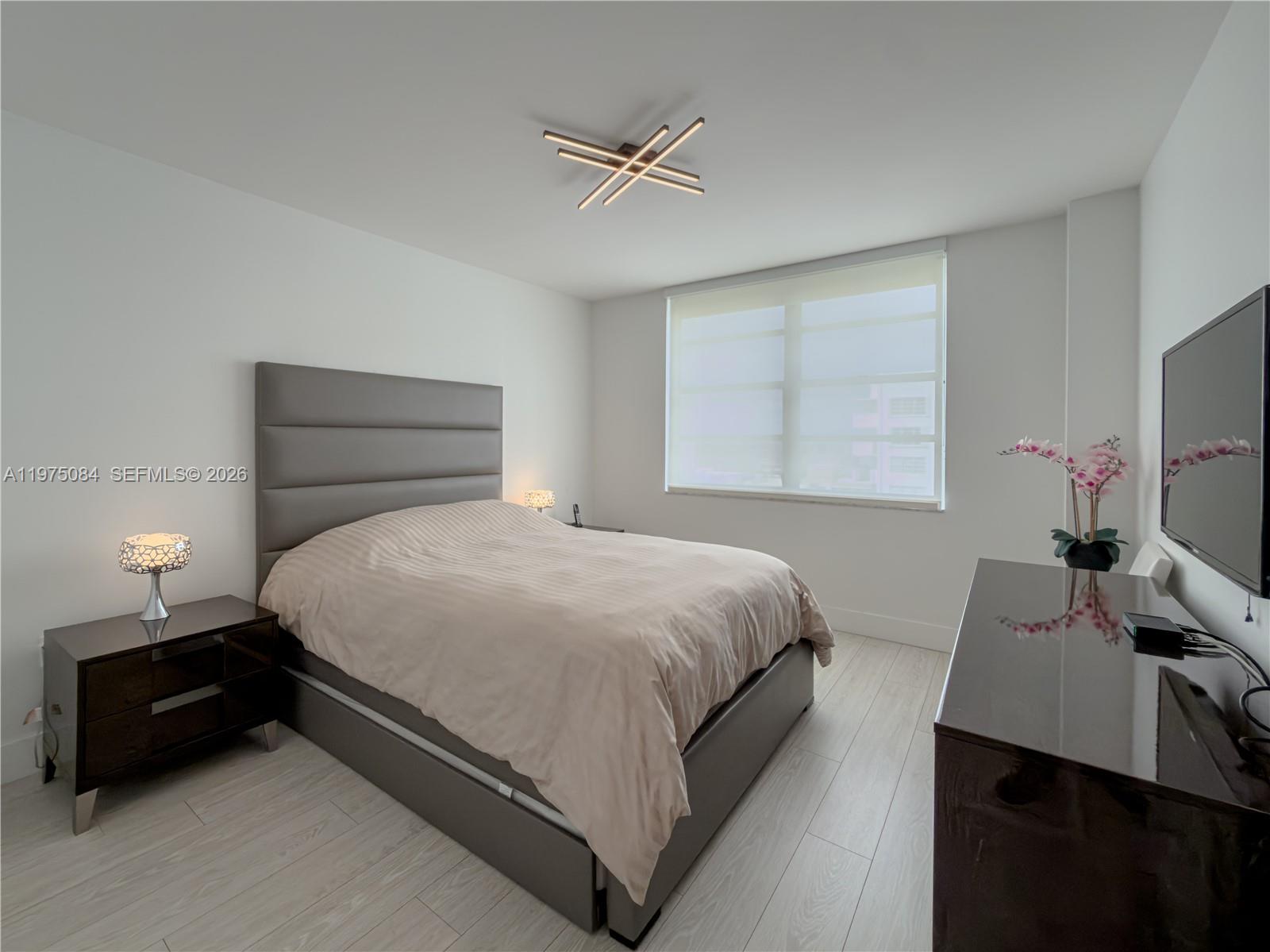 COMMODORE PLAZA CONDO - Residential