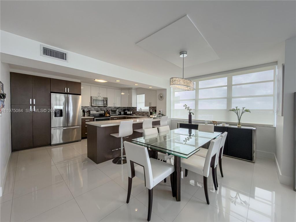 Photo of 2750 NE 183rd St #2108, Aventura, FL 33160 (MLS # A11975084)