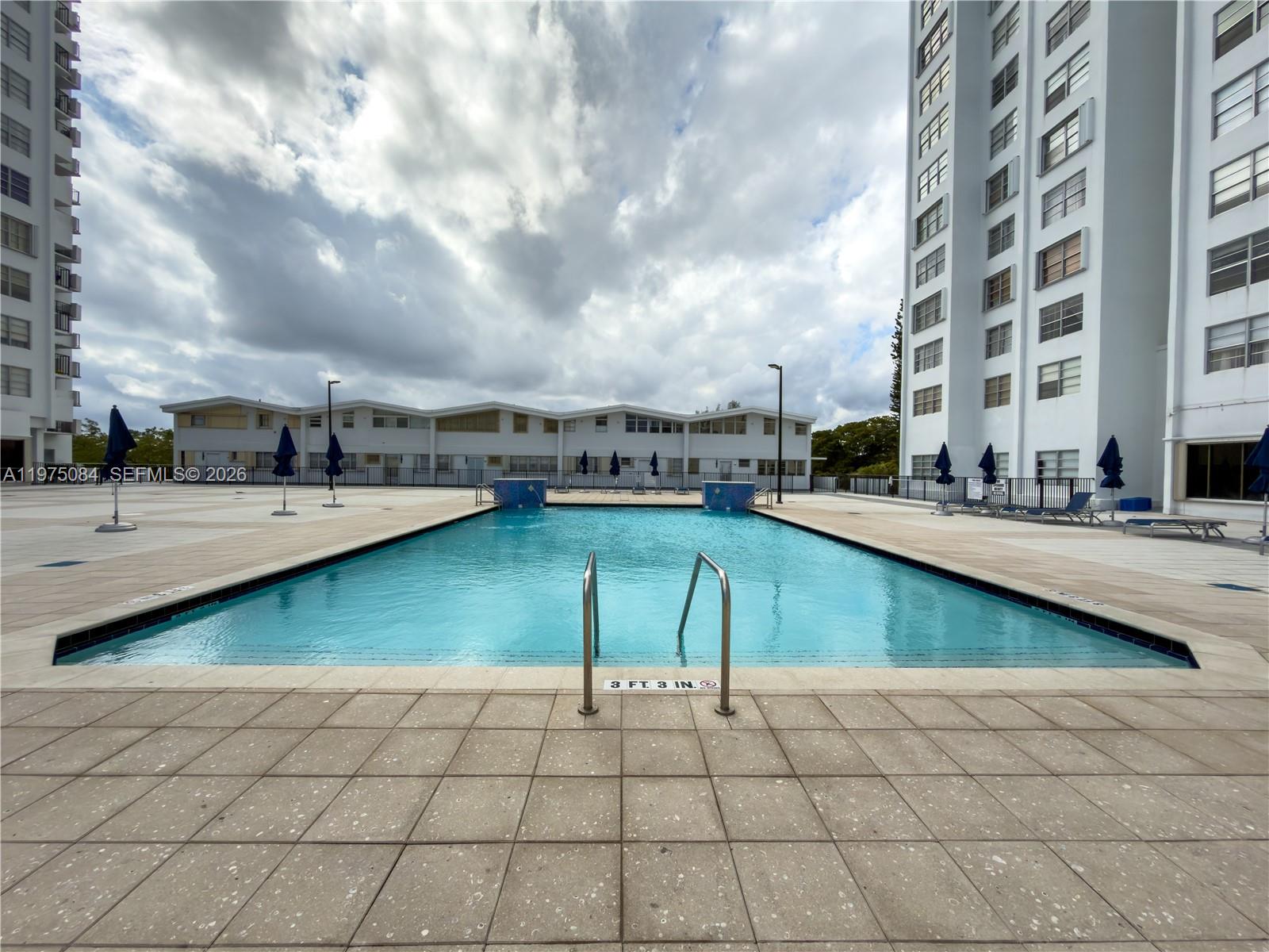 COMMODORE PLAZA CONDO - Residential