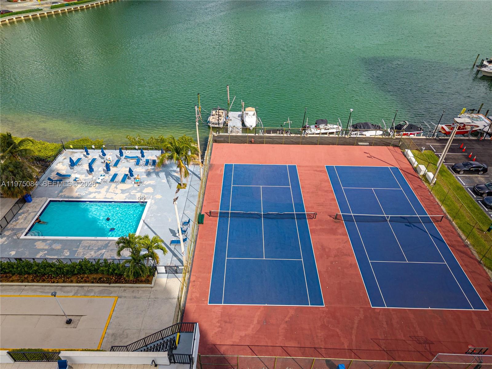 COMMODORE PLAZA CONDO - Residential