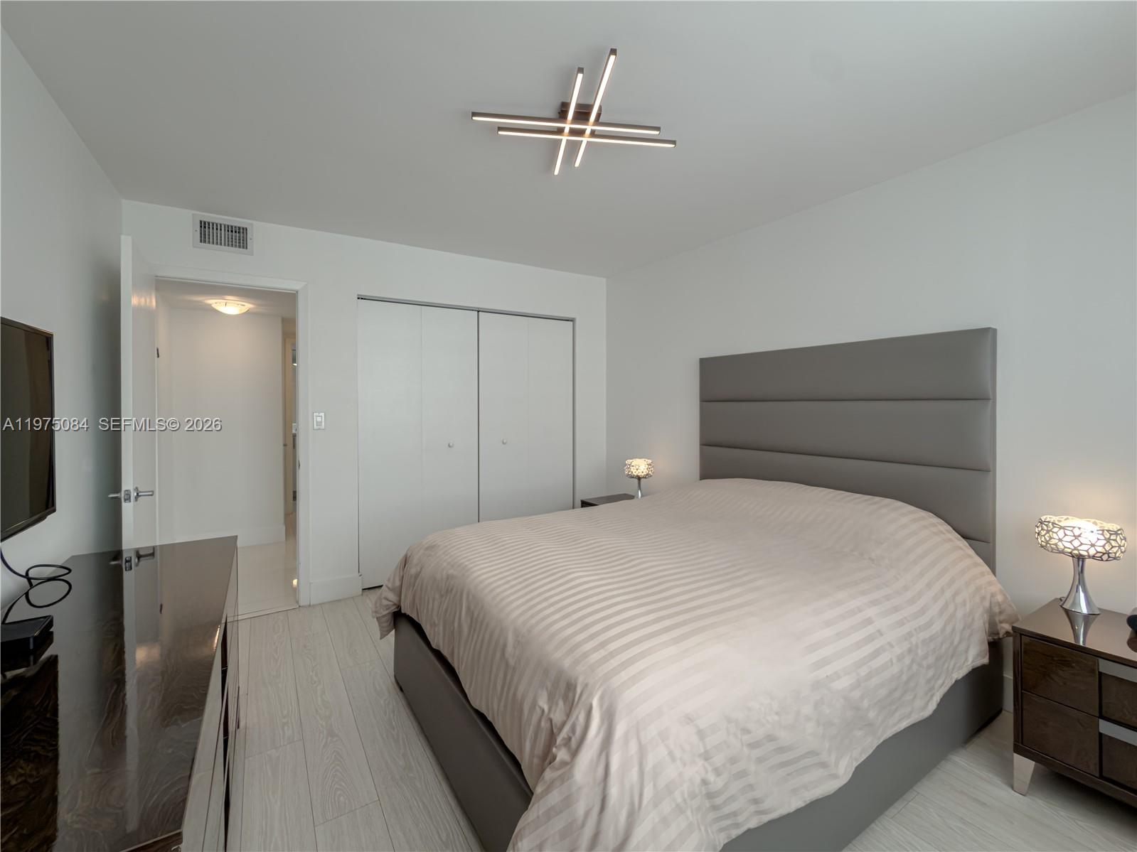 COMMODORE PLAZA CONDO - Residential