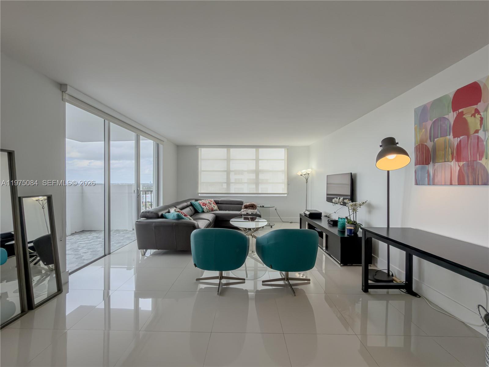 COMMODORE PLAZA CONDO - Residential