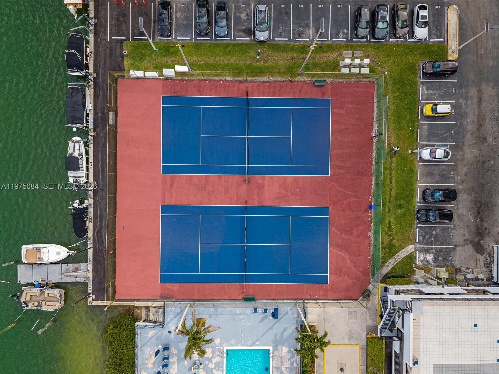 COMMODORE PLAZA CONDO - Residential