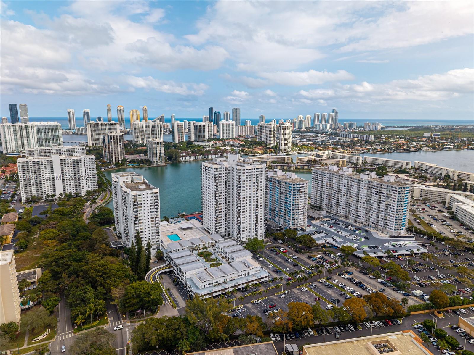 COMMODORE PLAZA CONDO - Residential