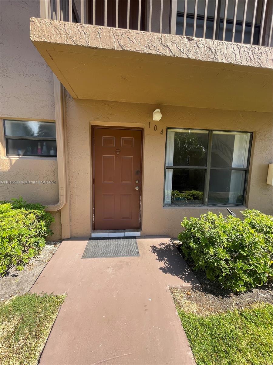 Rental Property at 10041 Winding Lake Rd 104, Sunrise, Miami-Dade County, Florida - Bedrooms: 2 
Bathrooms: 2  - $1,900 MO.