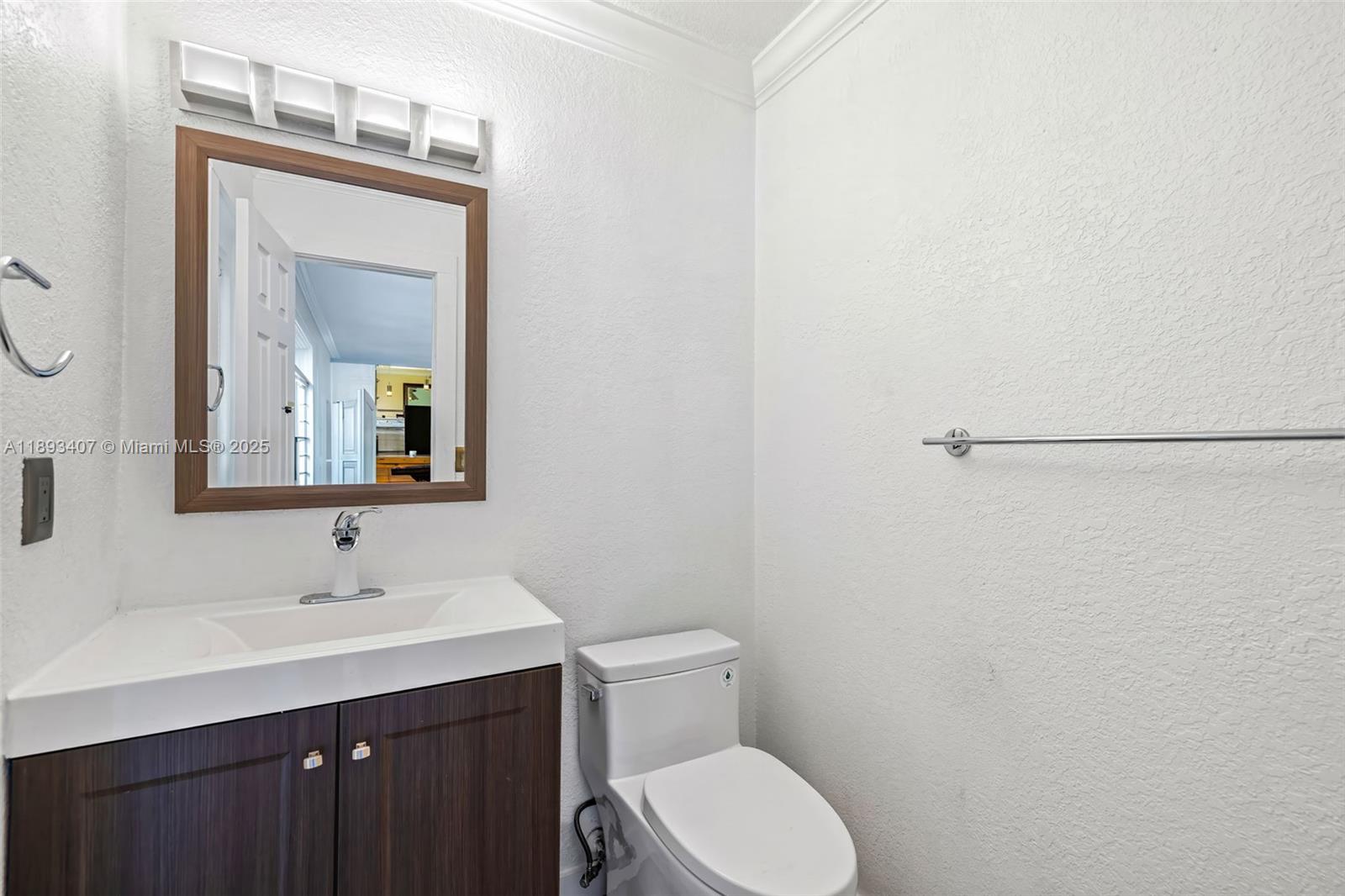 BONAVENTURE LAKES - Residential Lease