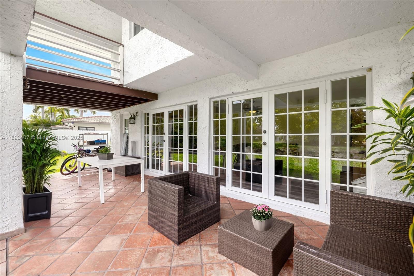 BONAVENTURE LAKES - Residential Lease