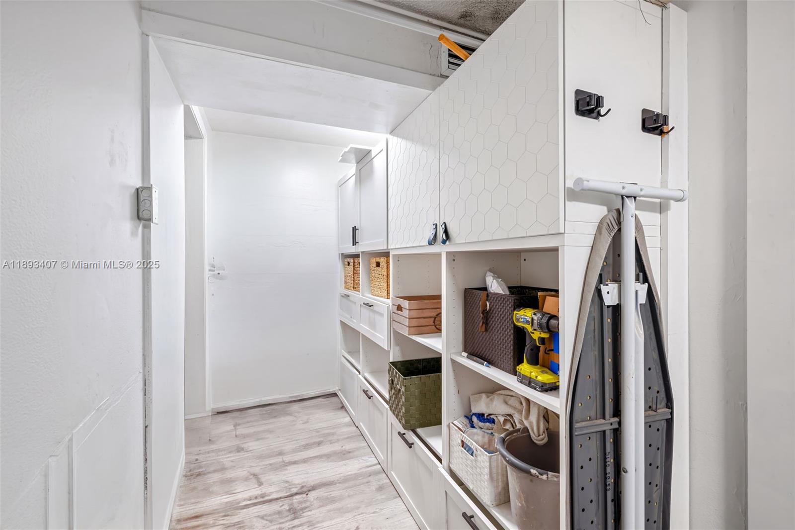 BONAVENTURE LAKES - Residential Lease