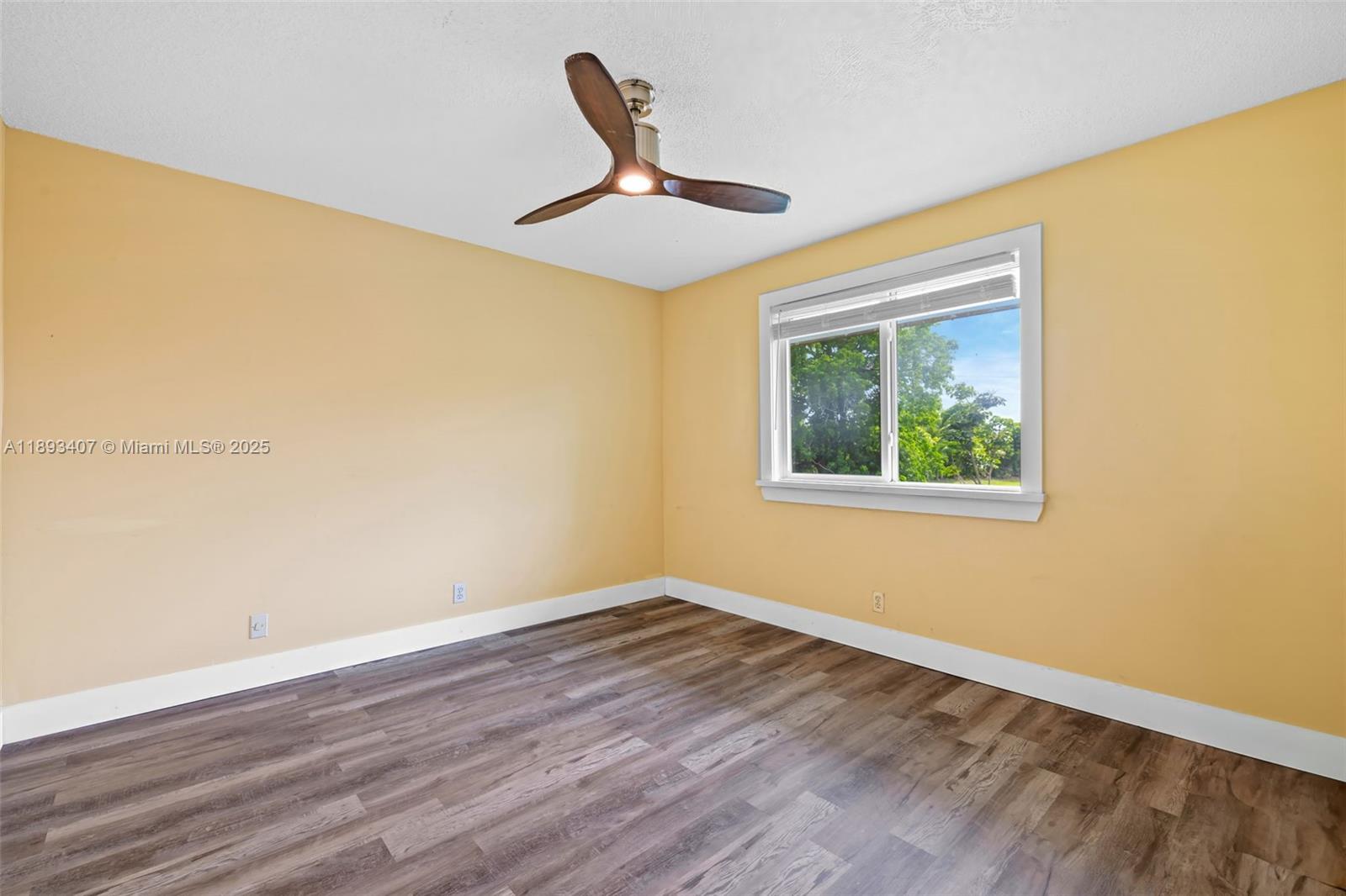 BONAVENTURE LAKES - Residential Lease