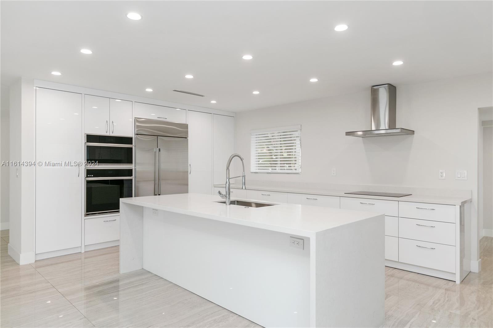 BAY HEIGHTS - Residential