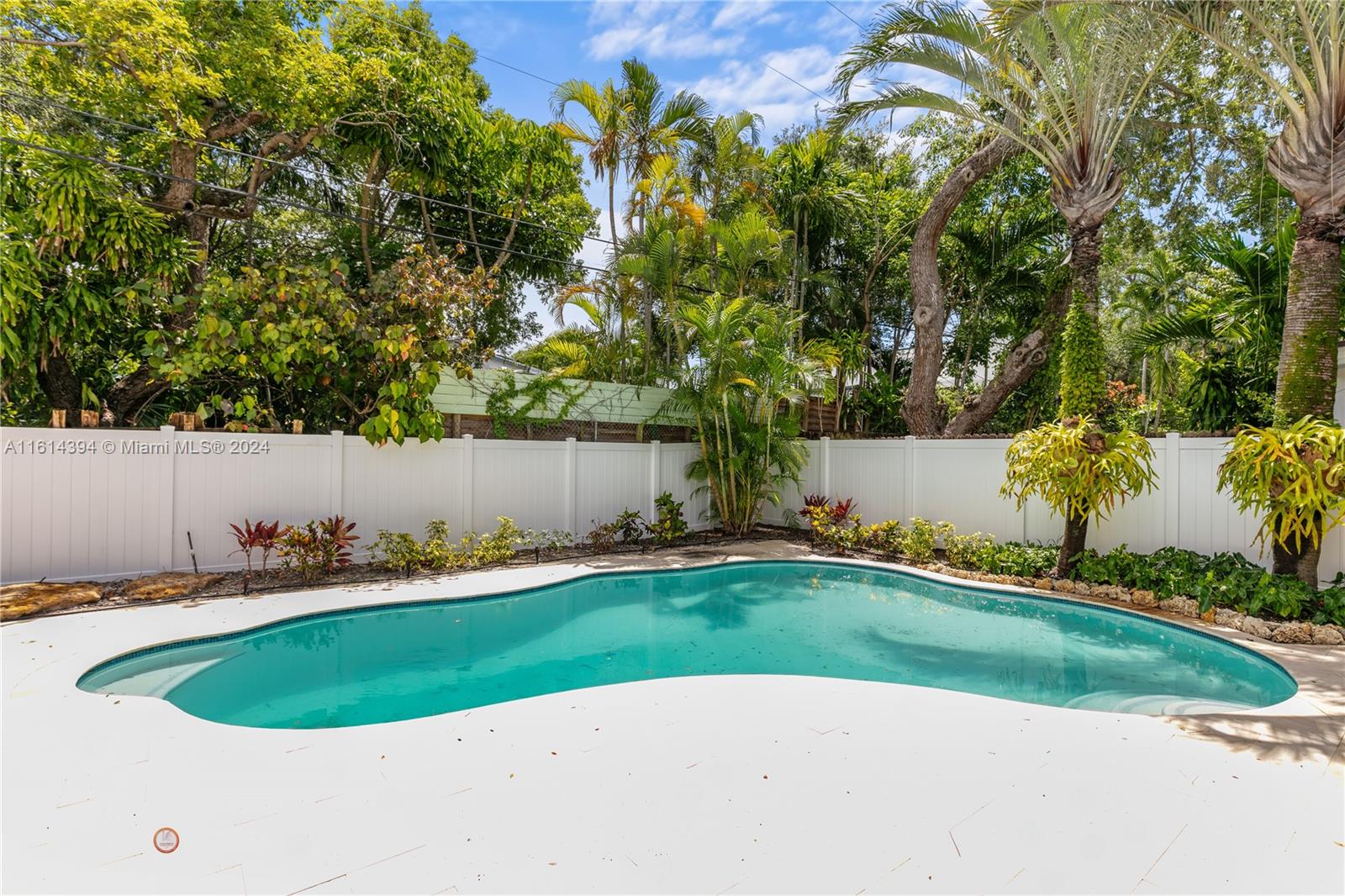 BAY HEIGHTS - Residential