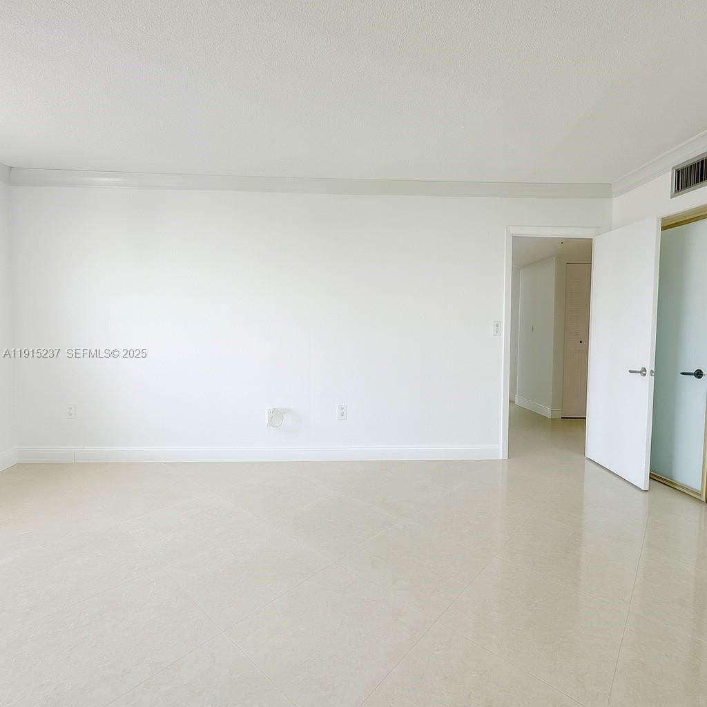 COMMODORE PLAZA CONDO - Residential Lease