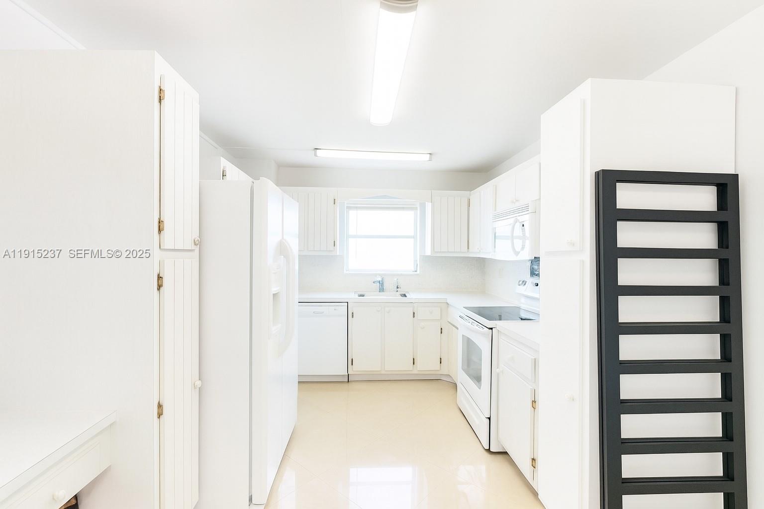 COMMODORE PLAZA CONDO - Residential Lease