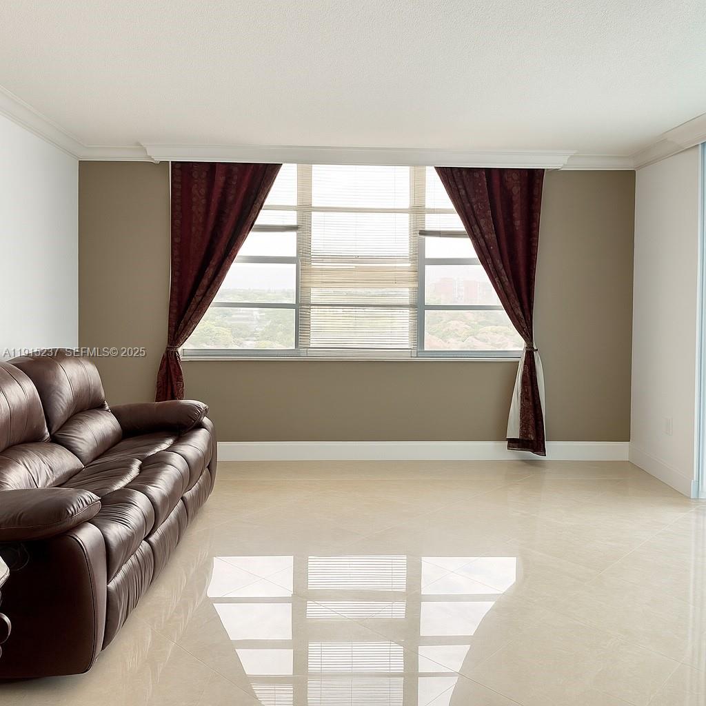 COMMODORE PLAZA CONDO - Residential Lease