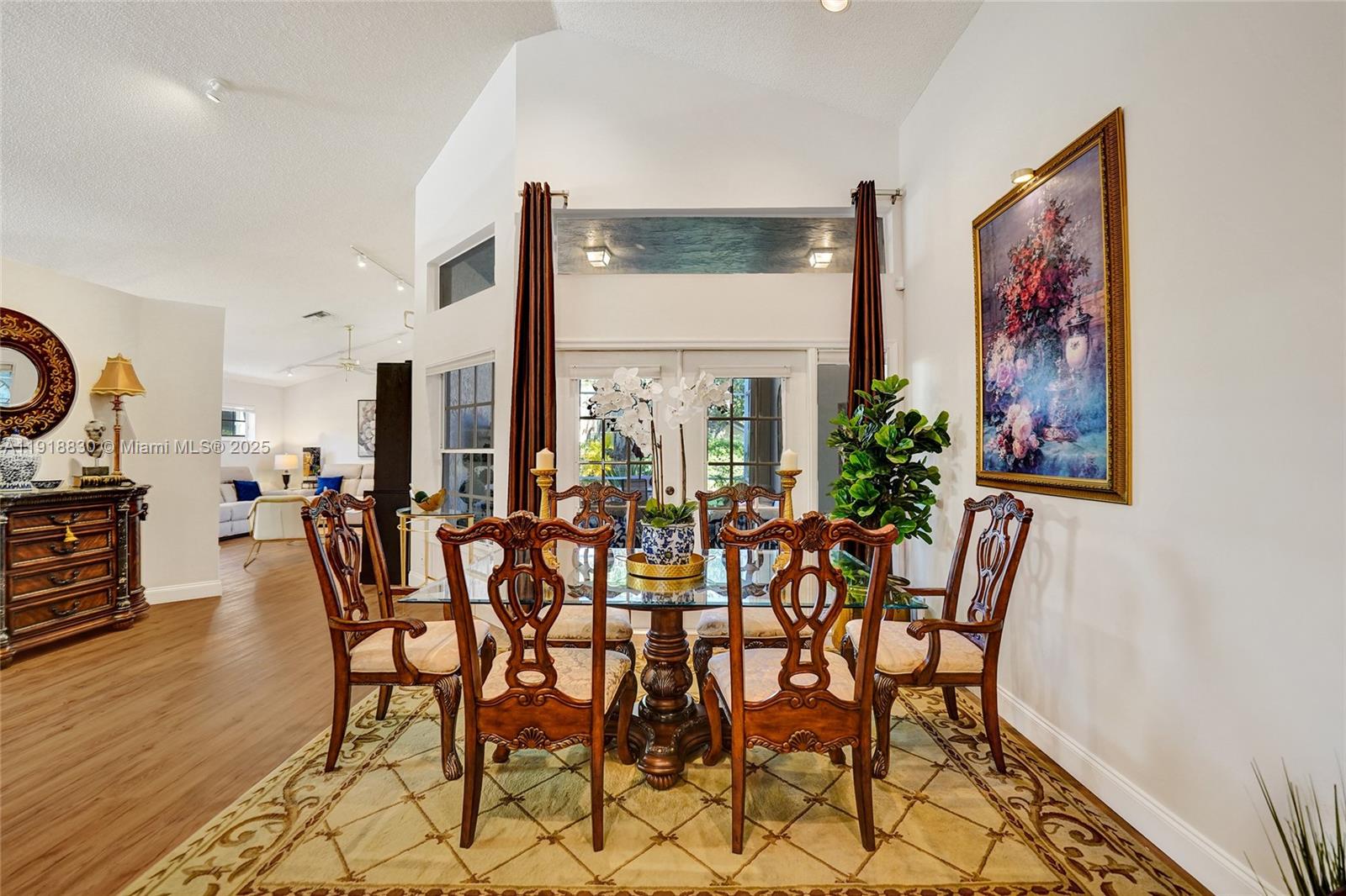 COUNTRY ISLES COVE - Residential