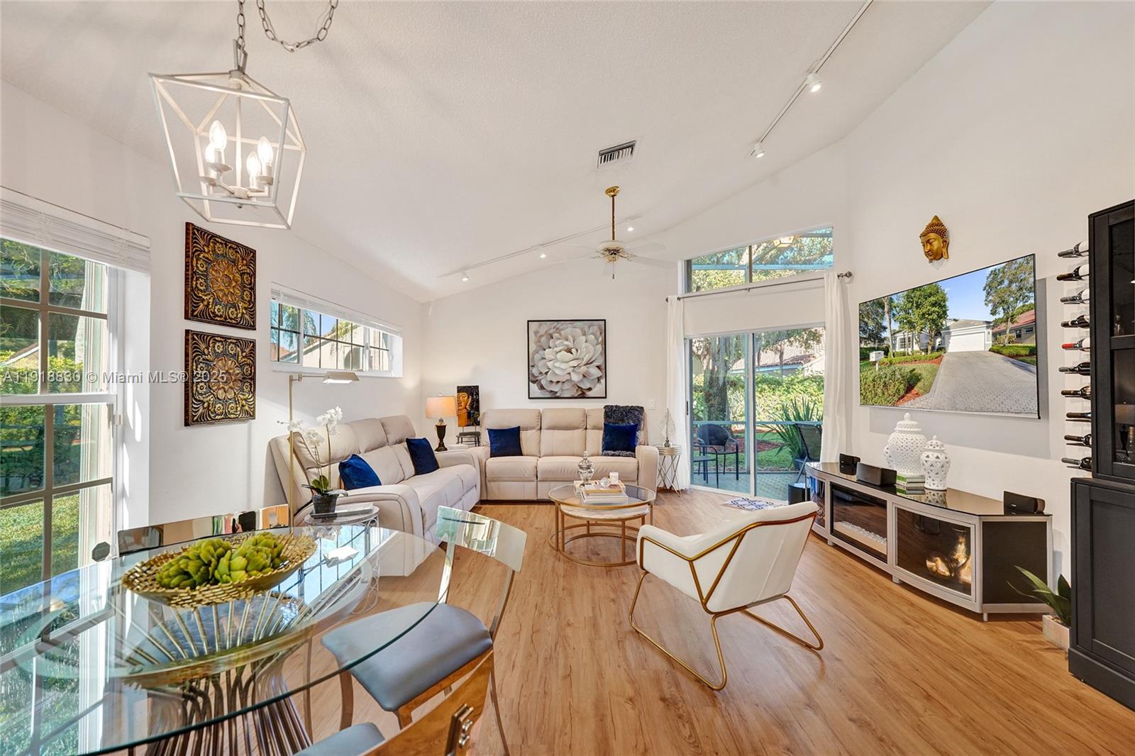 COUNTRY ISLES COVE - Residential