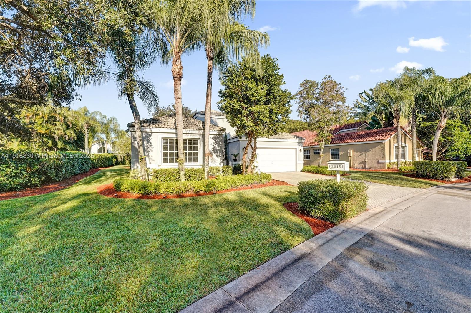 COUNTRY ISLES COVE - Residential