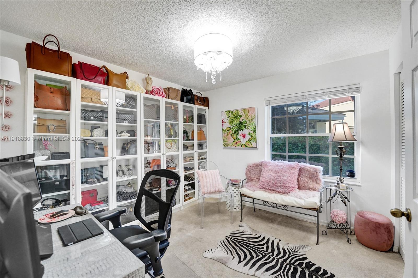 COUNTRY ISLES COVE - Residential