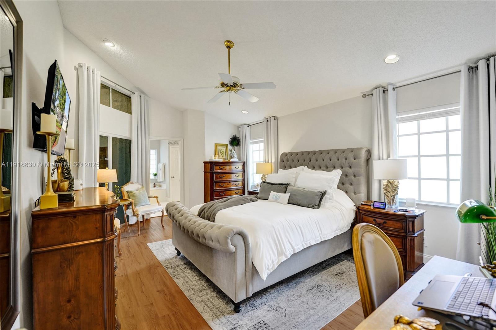 COUNTRY ISLES COVE - Residential