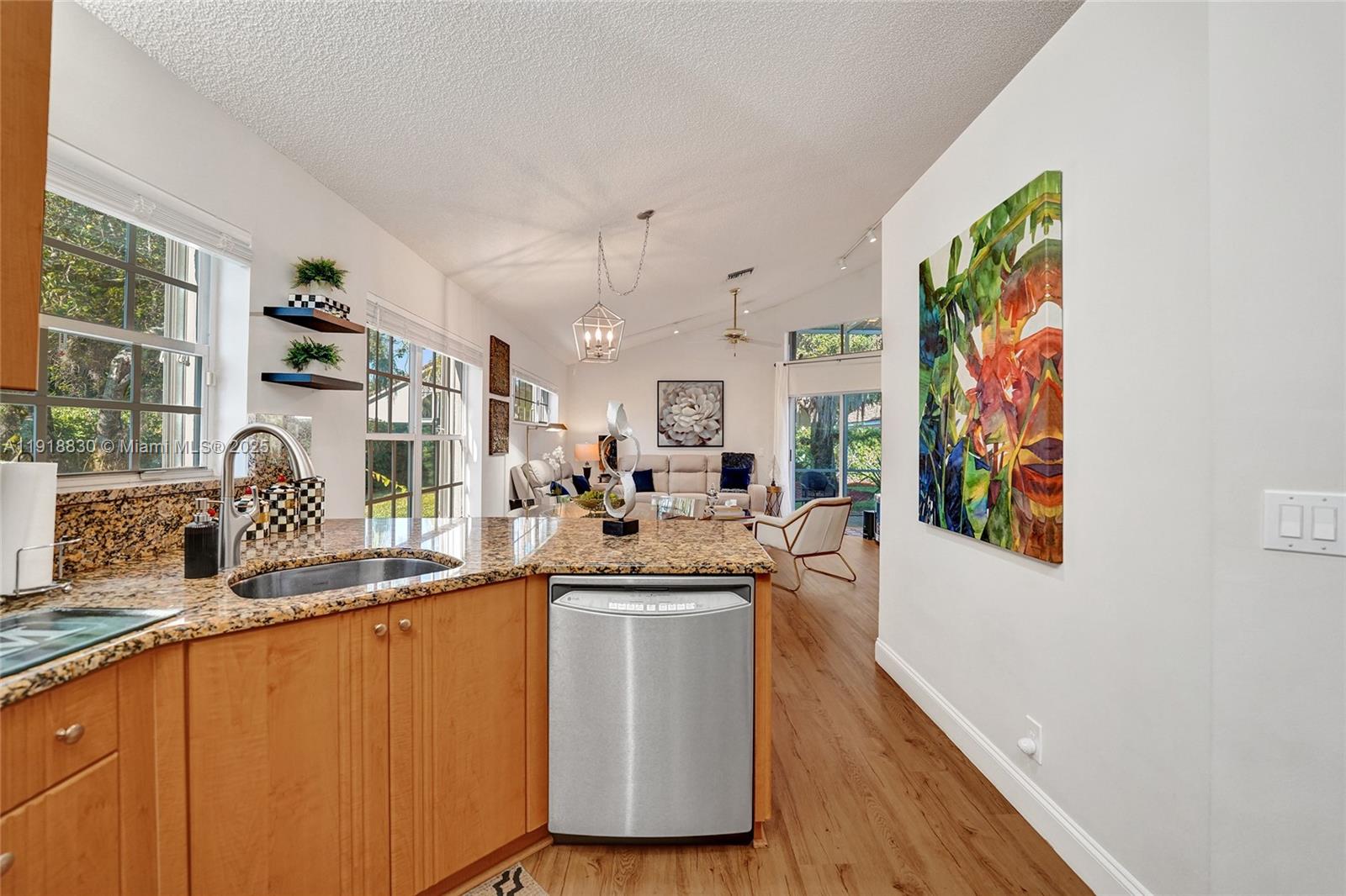 COUNTRY ISLES COVE - Residential