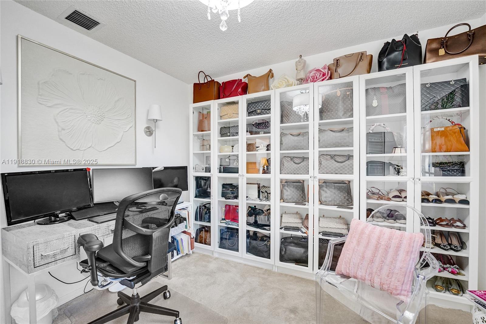 COUNTRY ISLES COVE - Residential