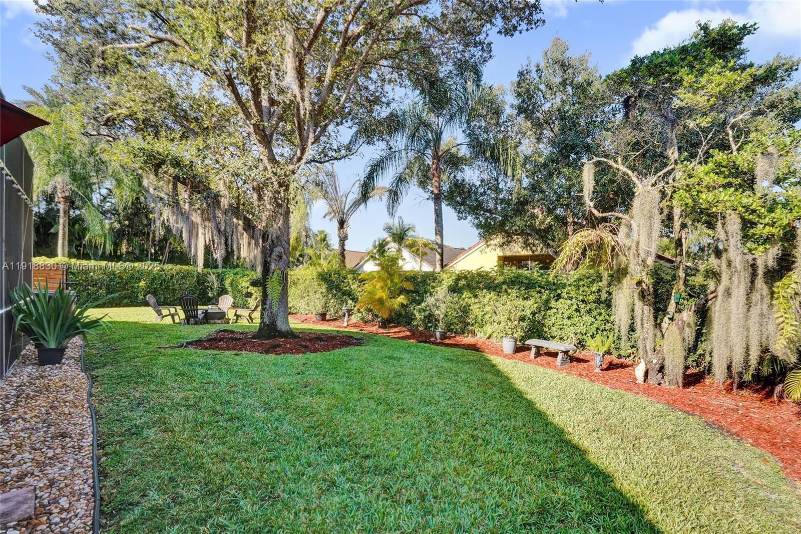 COUNTRY ISLES COVE - Residential