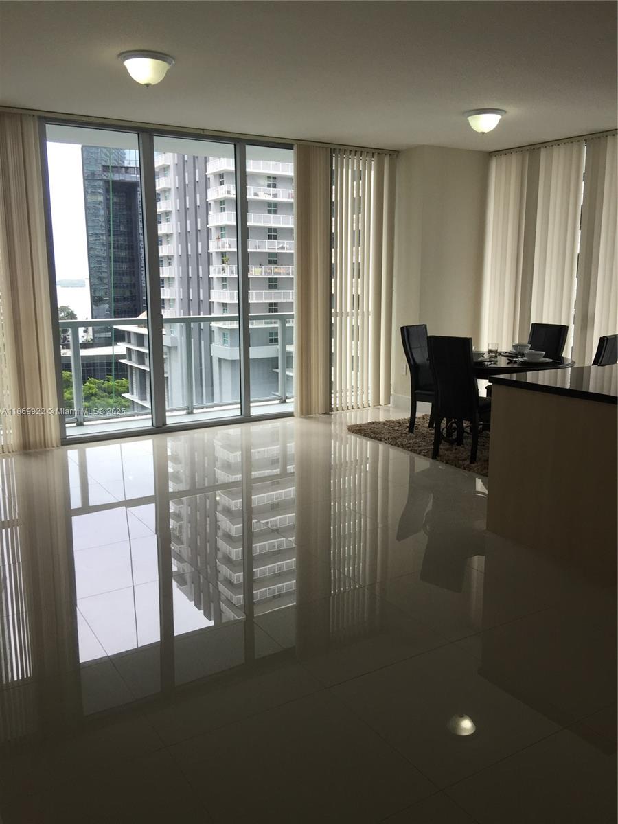 79 SW 12th St 1406-S