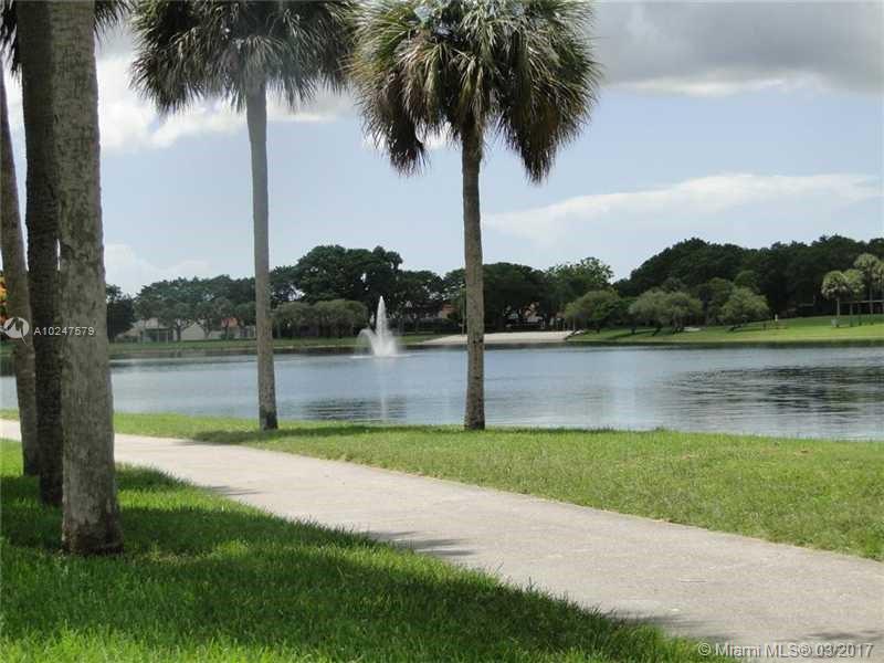 VISTA LAGO AT THE HAMMOCK - Residential Lease