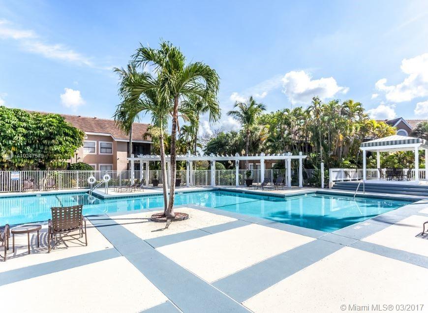 VISTA LAGO AT THE HAMMOCK - Residential Lease