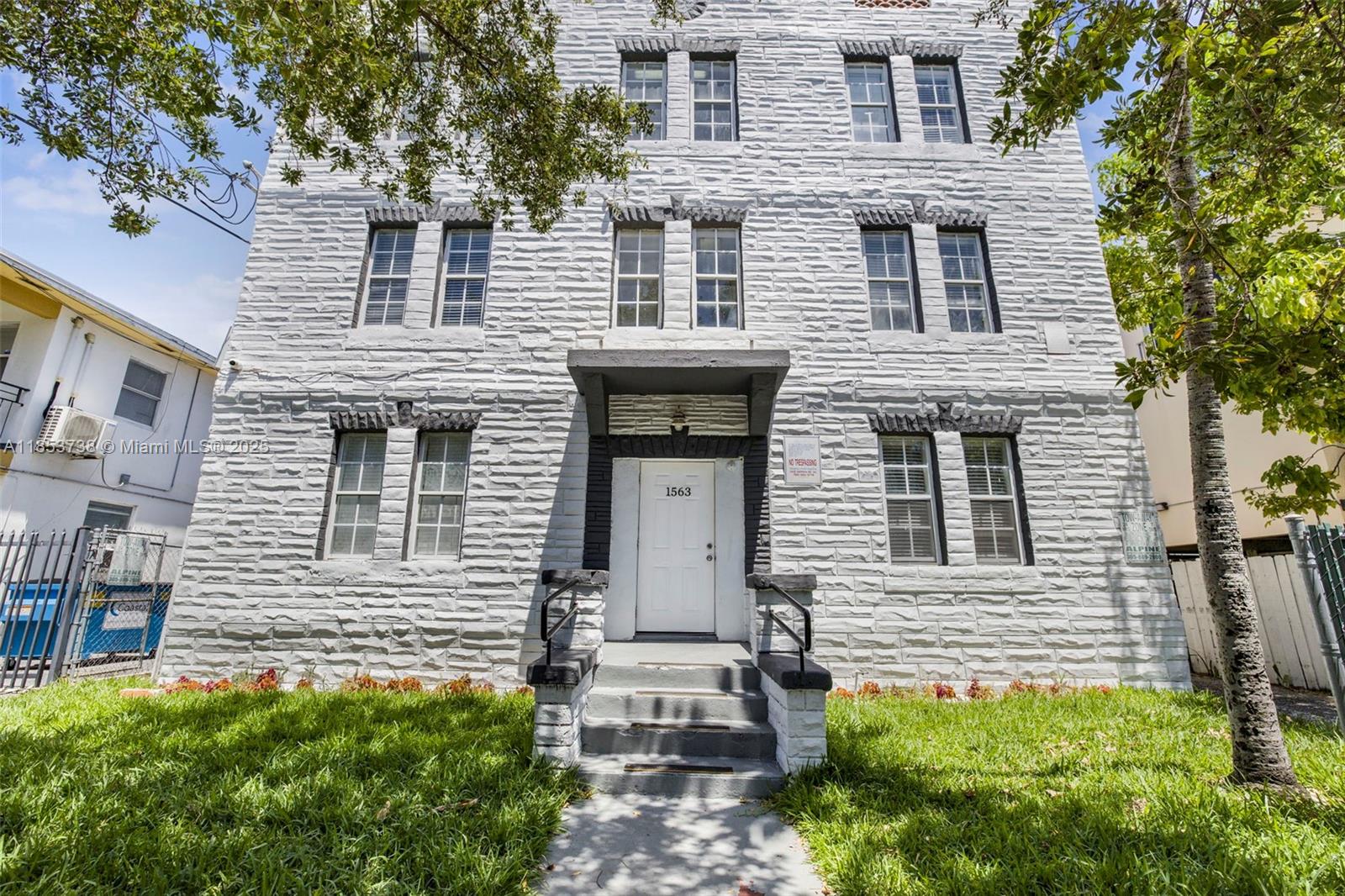 Studio, 1 bathroom located in the heart of Shenandoah. This ample apartment features tile flooring, freshly painted walls, wall ac & custom cabinetry. Rent includes water. Additional $25 monthly pet fee for small breed. Minutes away from shopping plazas and major highways.